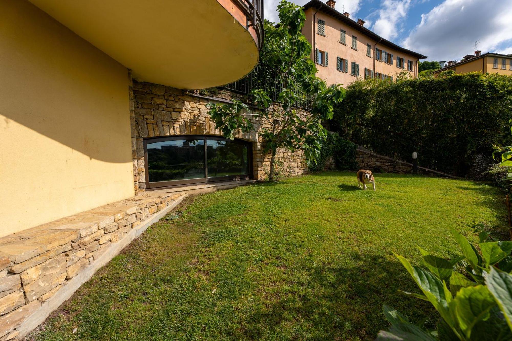 Apartments Vistallihouse Бергамо Экстерьер фото